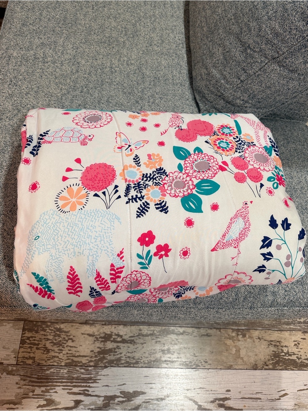 Floral & Animal Print Twin Size Comforter with Shams - Multicolor 88”x90”